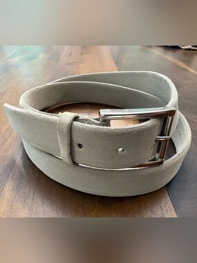 Cole Haan Men's Solid Beige/ Grey Suede Belt w/ Buckle Adjustable Sz 40/ 100